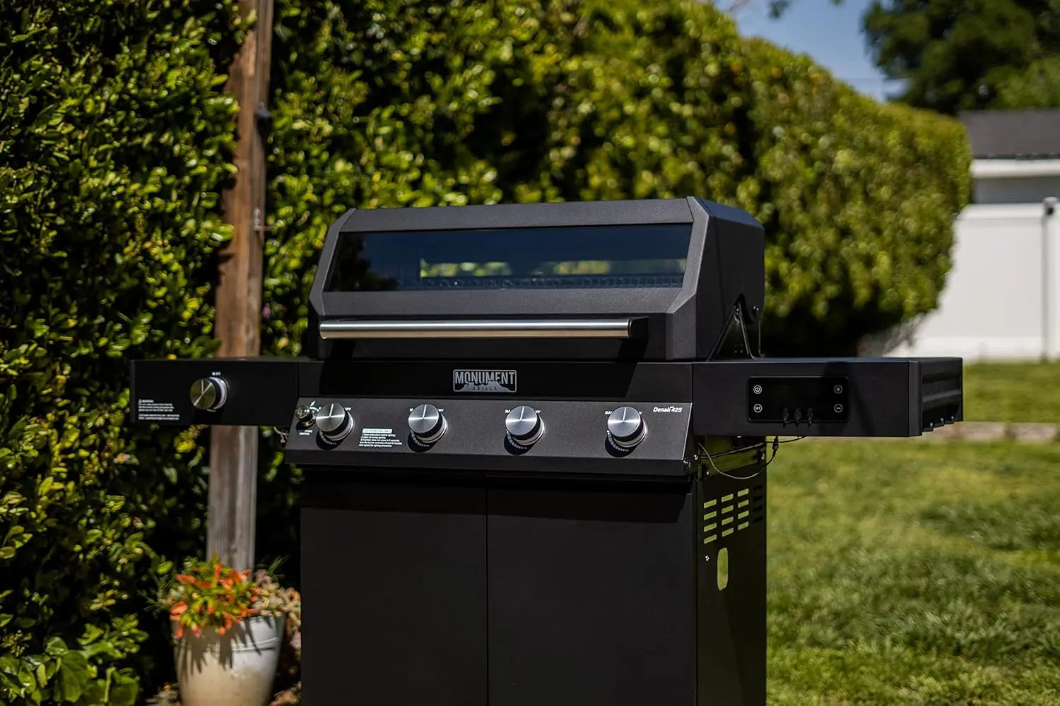 Denali 425 4-Burner Liquid Propane Gas Smart BBQ Grill with BBQ Cover